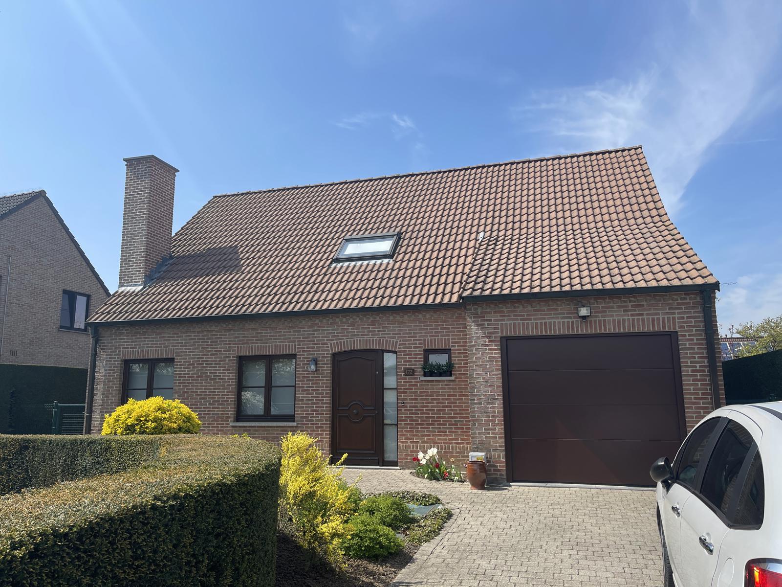 OPTIE Zeer goed onderhouden villa met 4 slaapkamers – Immo Pické