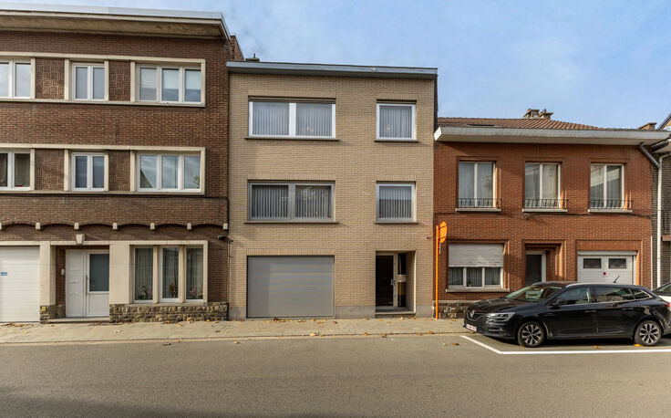 Bel-etage te koop in Halle