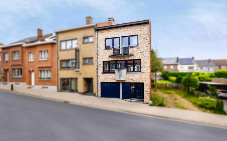 Bel-etage te koop in Halle