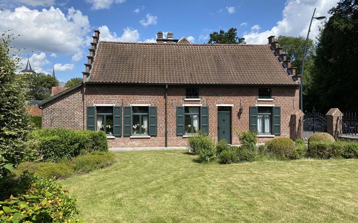 Buitengewoon huis te koop in Sint-Pieters-Leeuw
