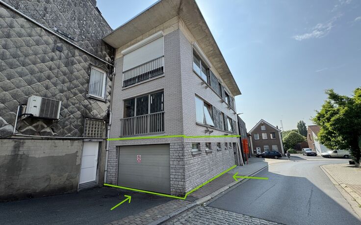 Garage + berging te koop in Sint-Pieters-Leeuw