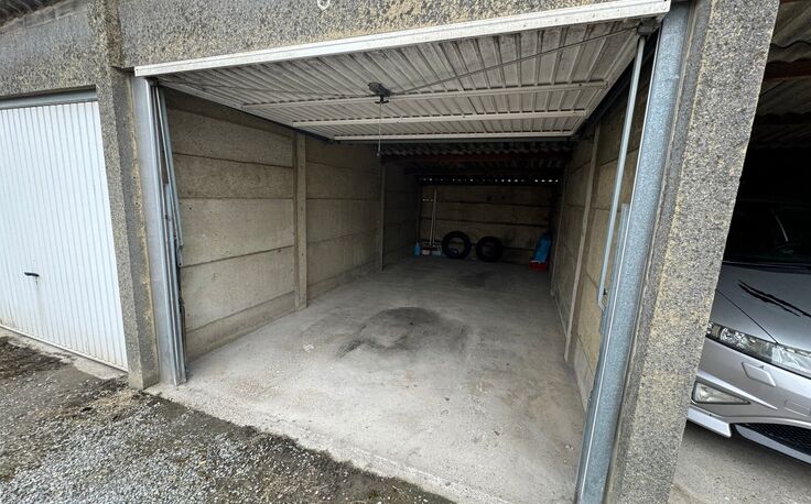 Garage (ferme) &agrave; vendre &agrave; Sint-Pieters-Leeuw