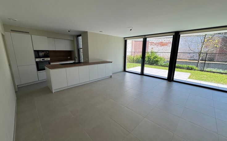 Gelijkvloerse verdieping te huur in Halle