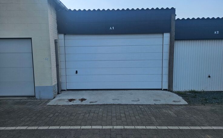 Parking int&eacute;rieur &agrave; louer &agrave; Sint-Pieters-Leeuw
