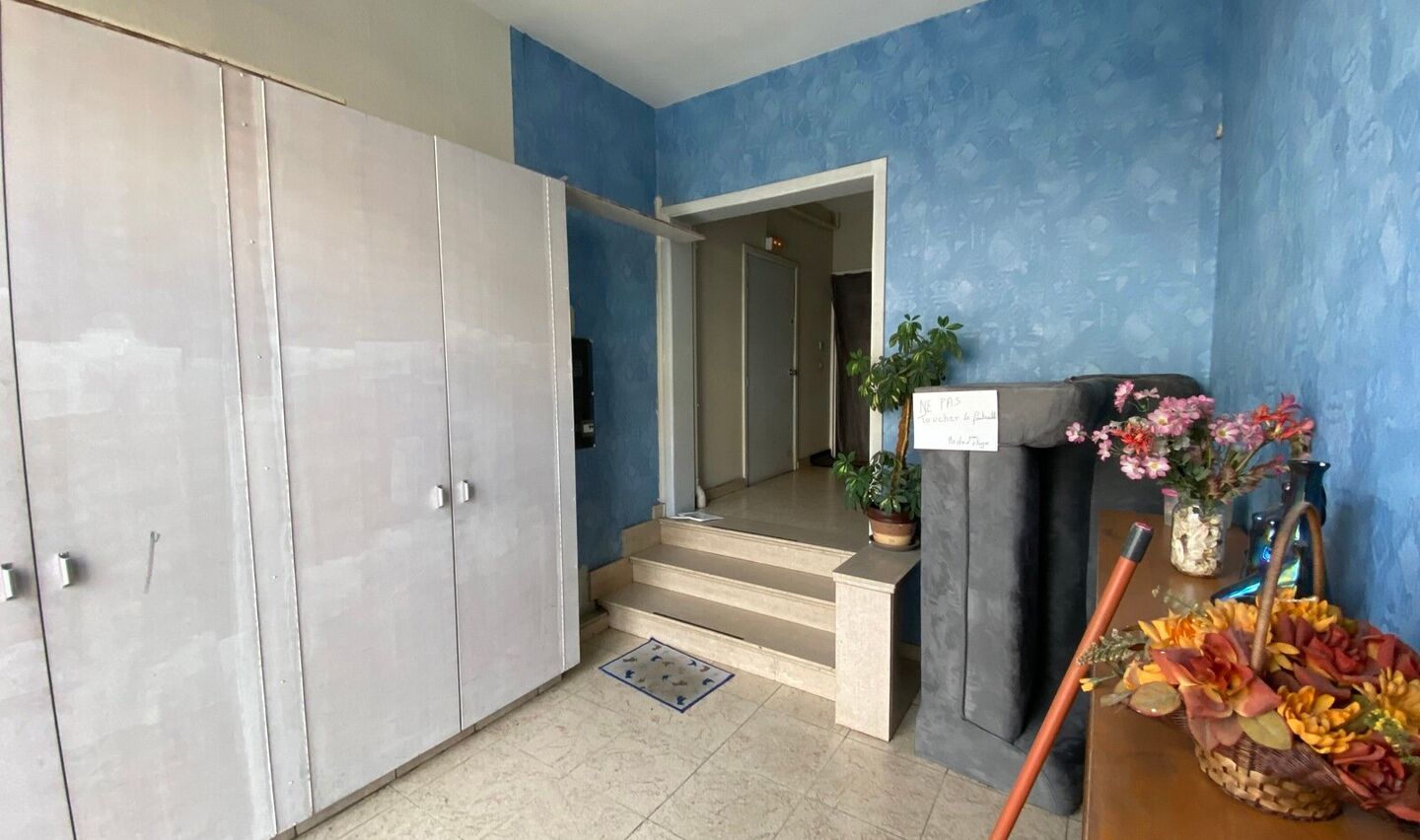 Appartementsgebouw te koop in Vorst