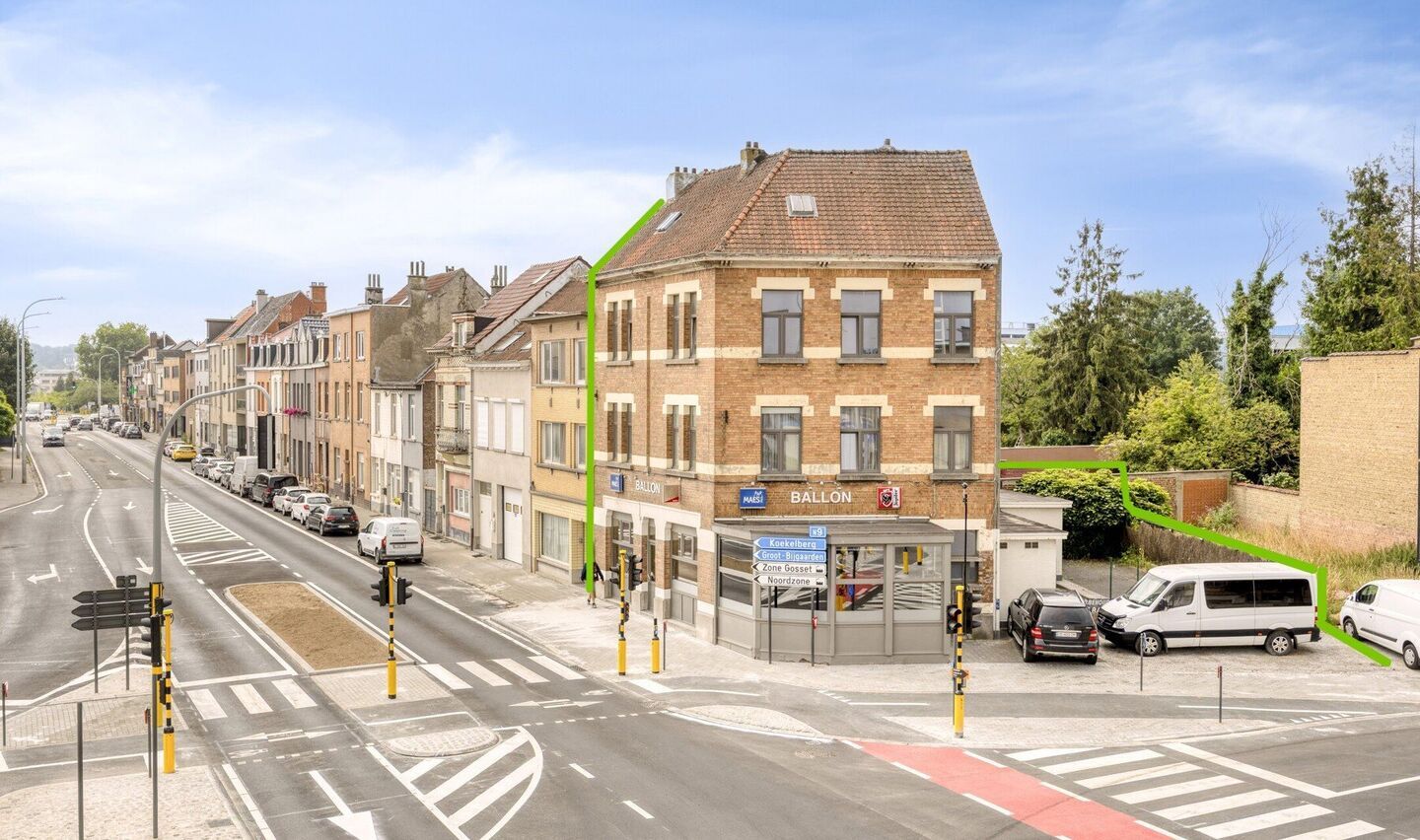 Appartementsgebouw te koop in Zellik