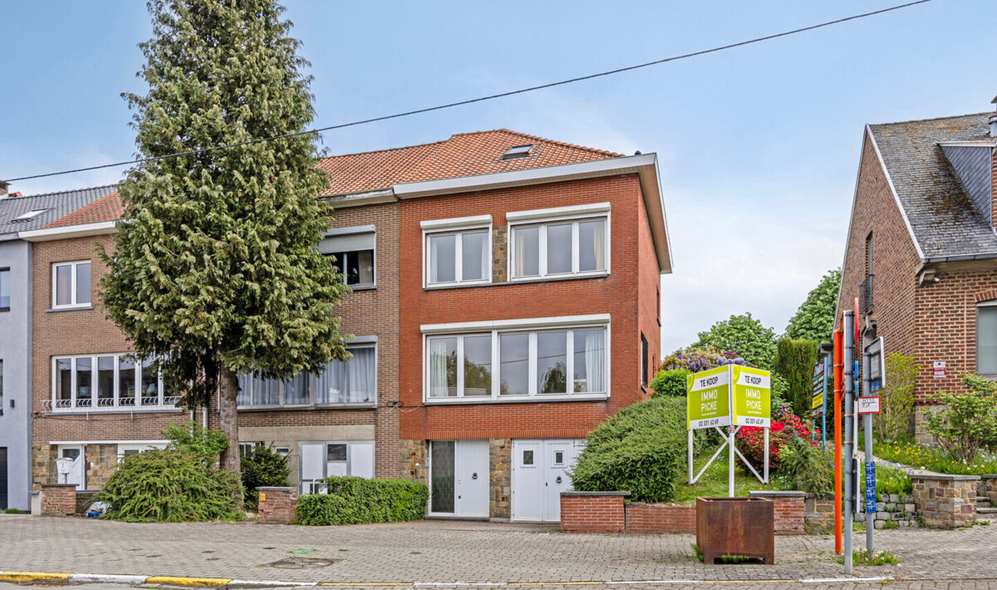 Bel-etage te koop in Drogenbos