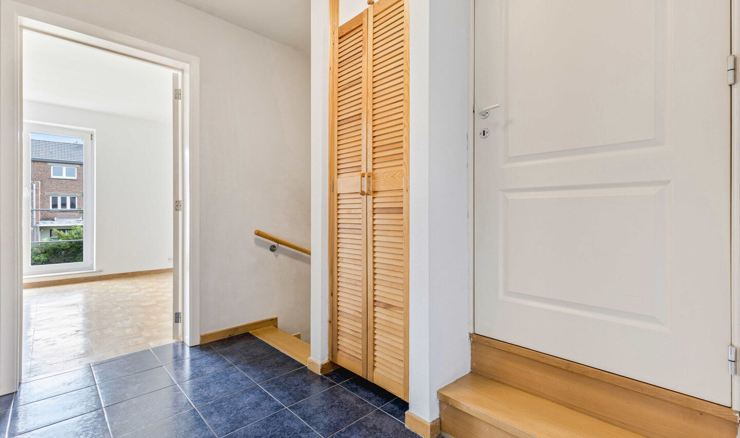 Bel-etage te koop in Halle