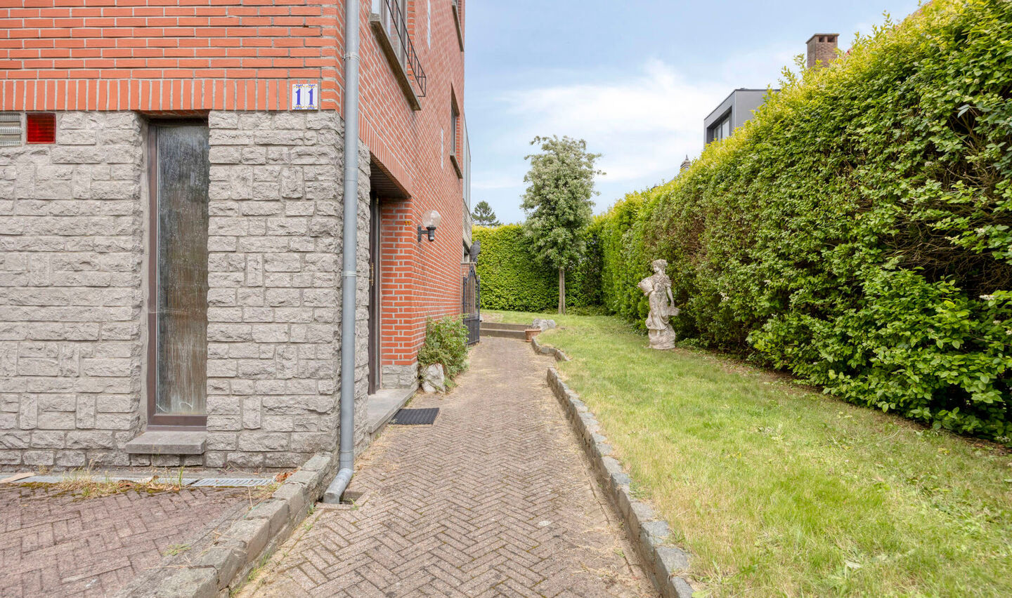Bel-etage te koop in Sint-Pieters-Leeuw
