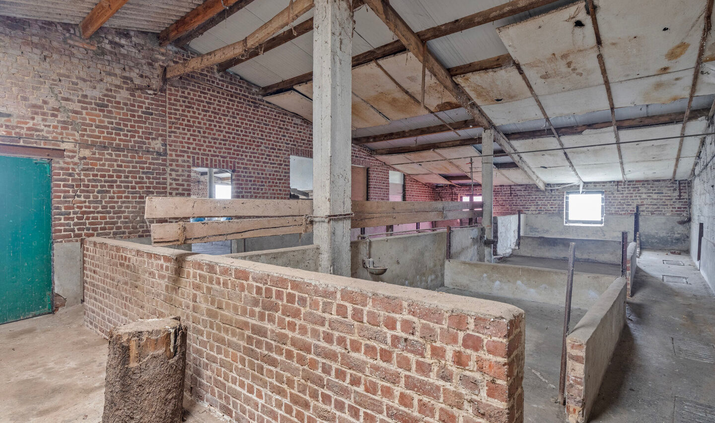 Boerderij te koop in Sint-Pieters-Leeuw