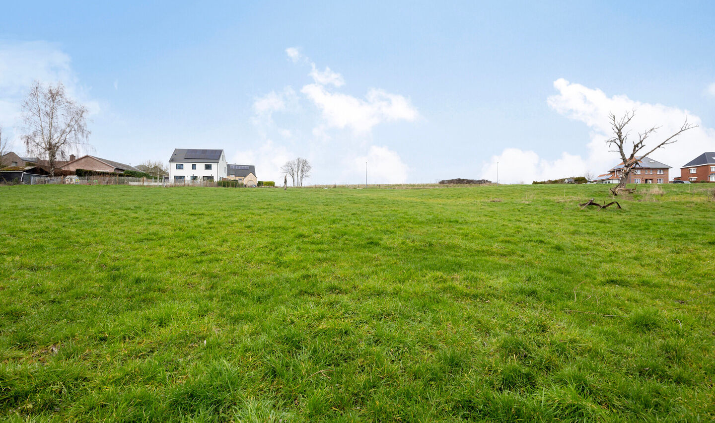 Bouwgrond te koop in Sint-Pieters-Leeuw