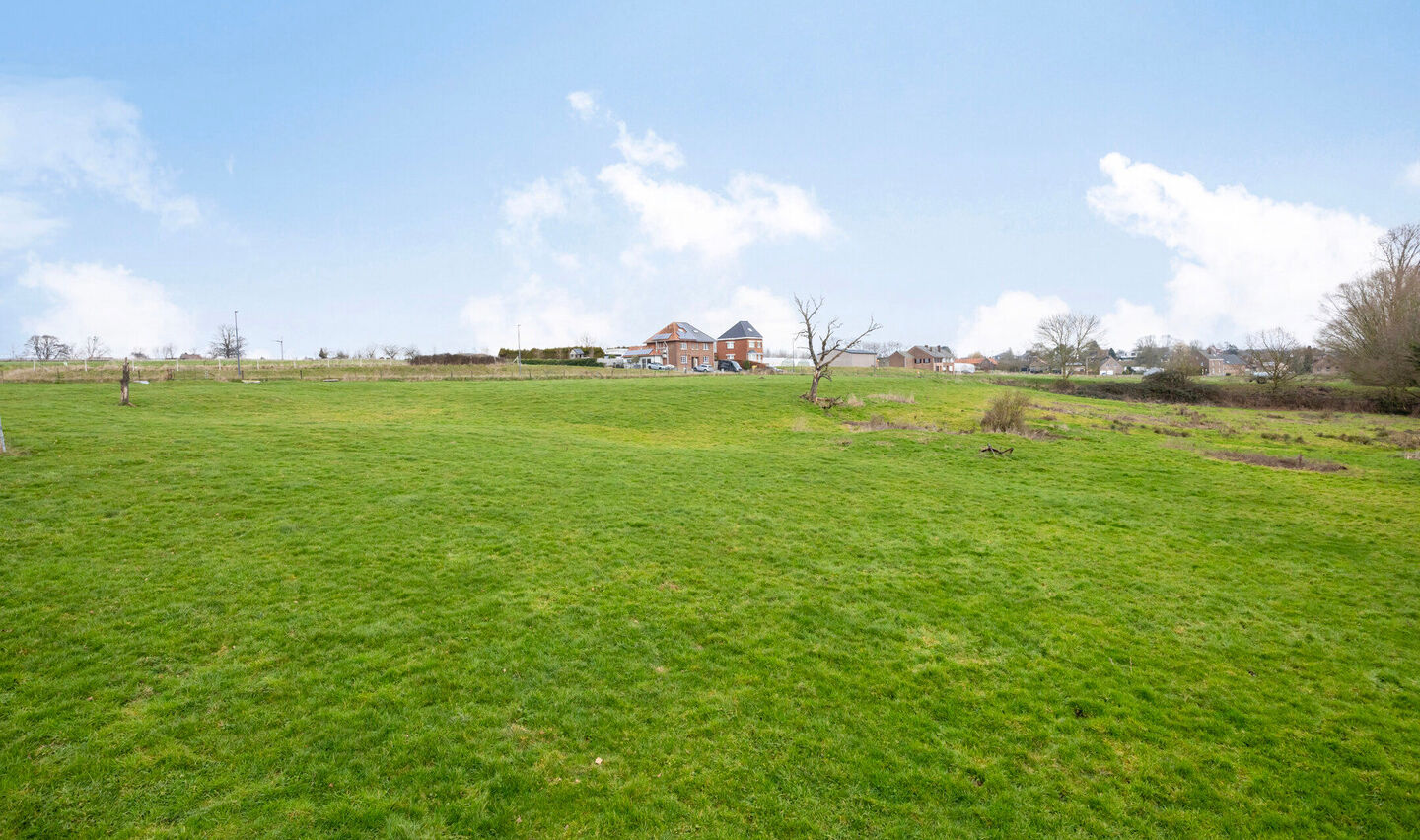Bouwgrond te koop in Sint-Pieters-Leeuw