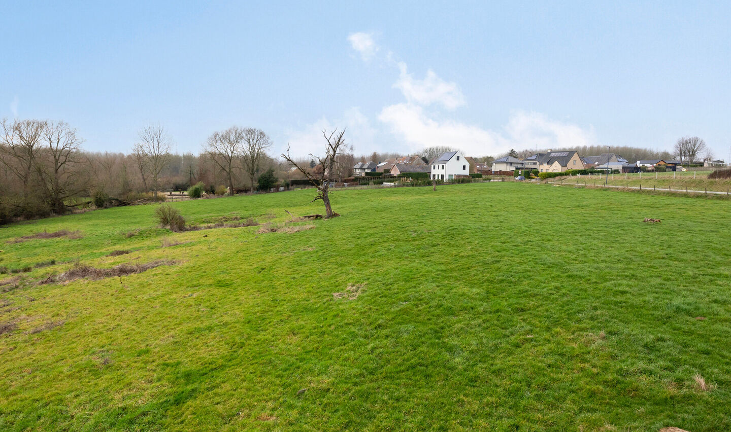 Bouwgrond te koop in Sint-Pieters-Leeuw