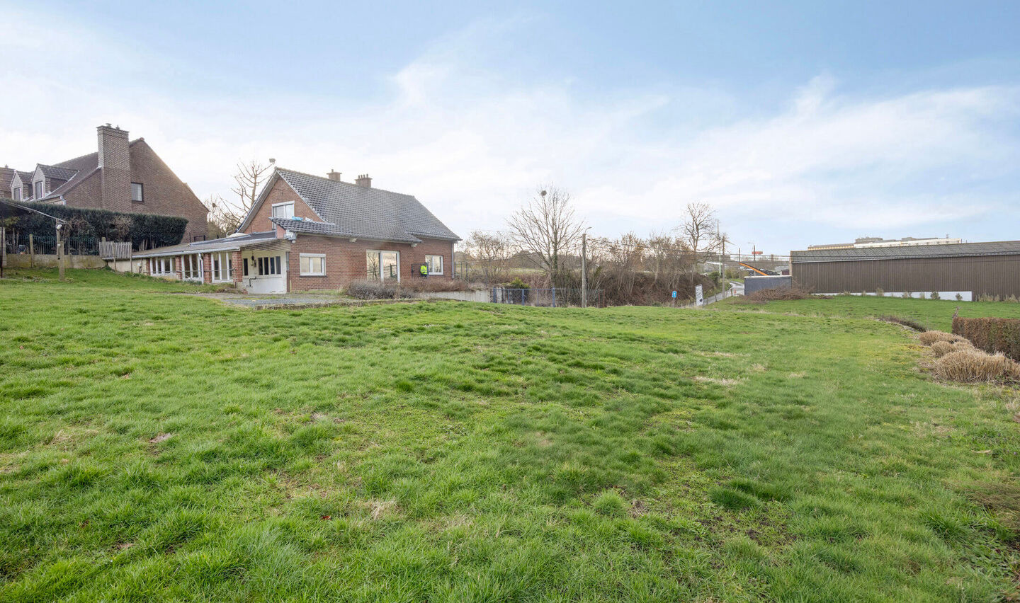 Bouwgrond te koop in Sint-Pieters-Leeuw
