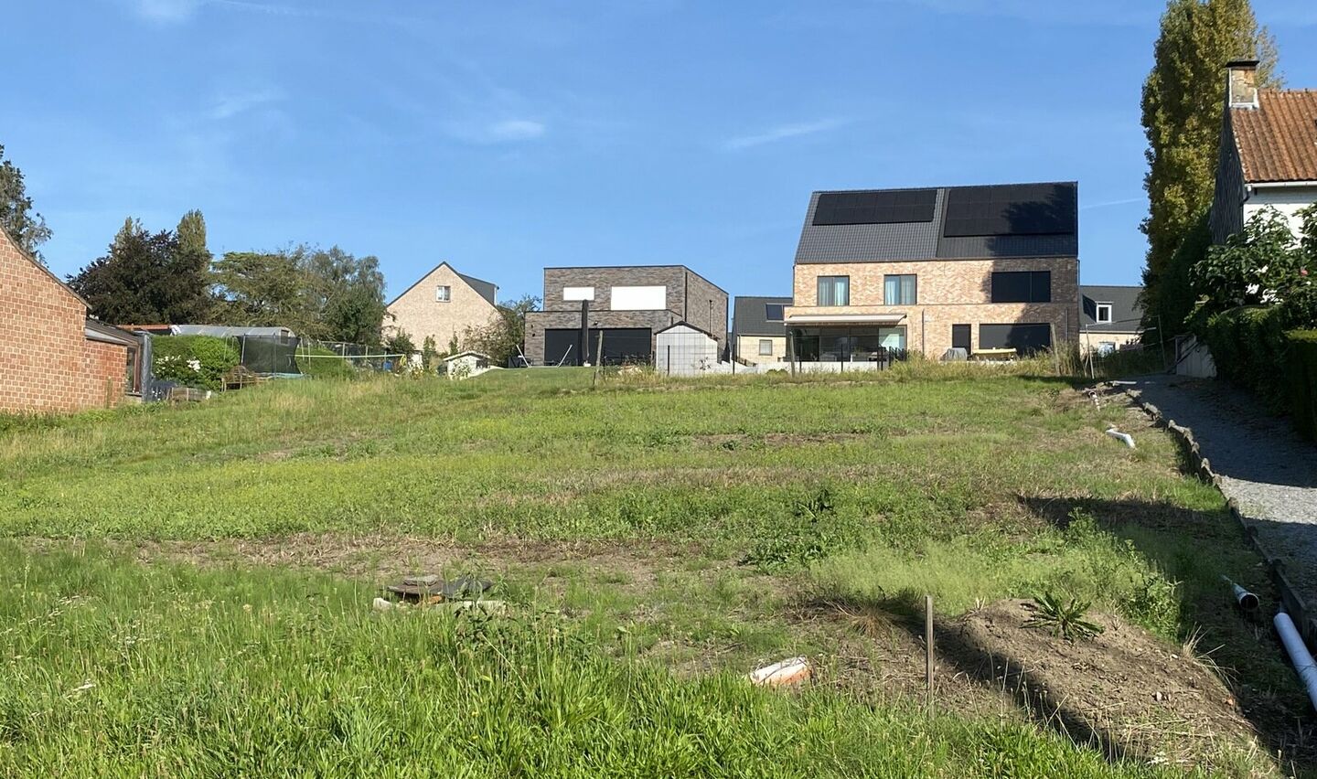 Bouwgrond te koop in Sint-Pieters-Leeuw Vlezenbeek