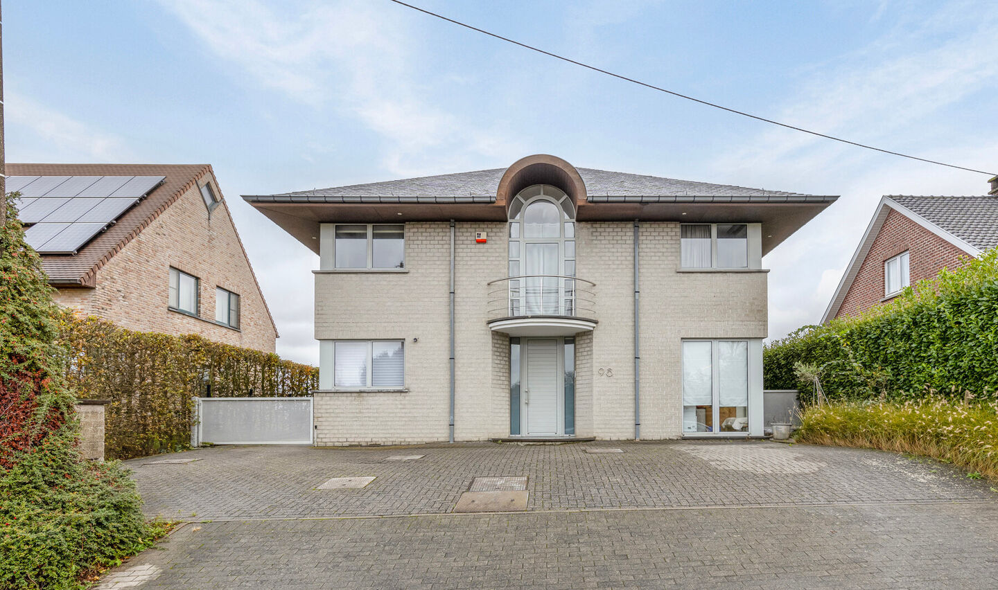 Buitengewoon huis te koop in Halle