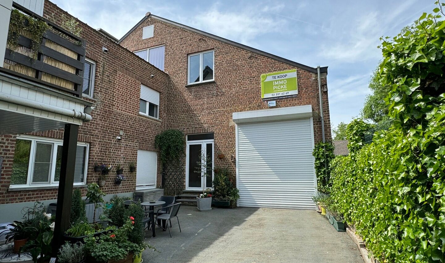 Entrep&ocirc;t &agrave; vendre &agrave; Sint-Pieters-Leeuw