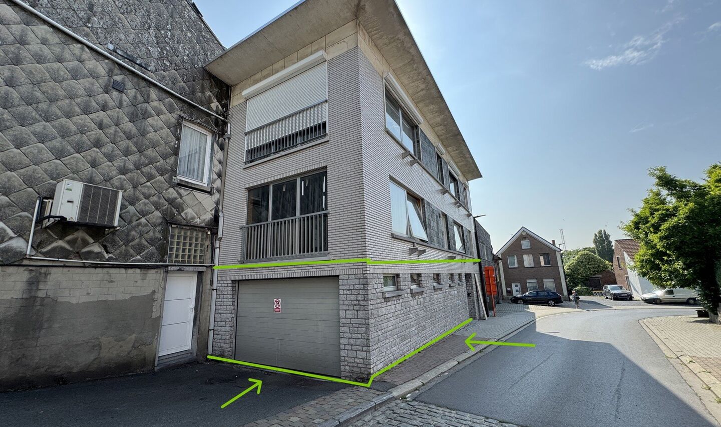 Garage + berging te koop in Sint-Pieters-Leeuw