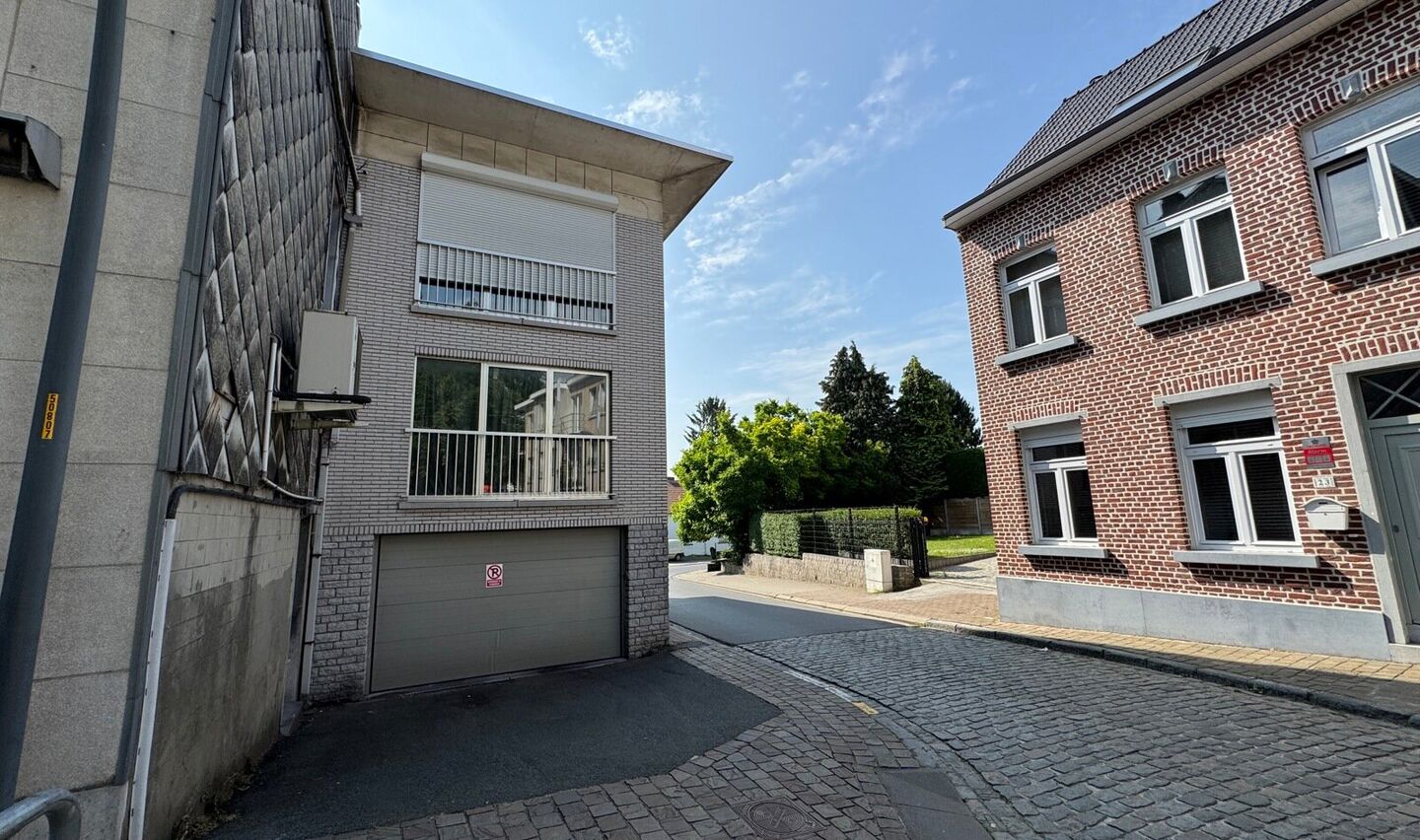 Garage + berging te koop in Sint-Pieters-Leeuw