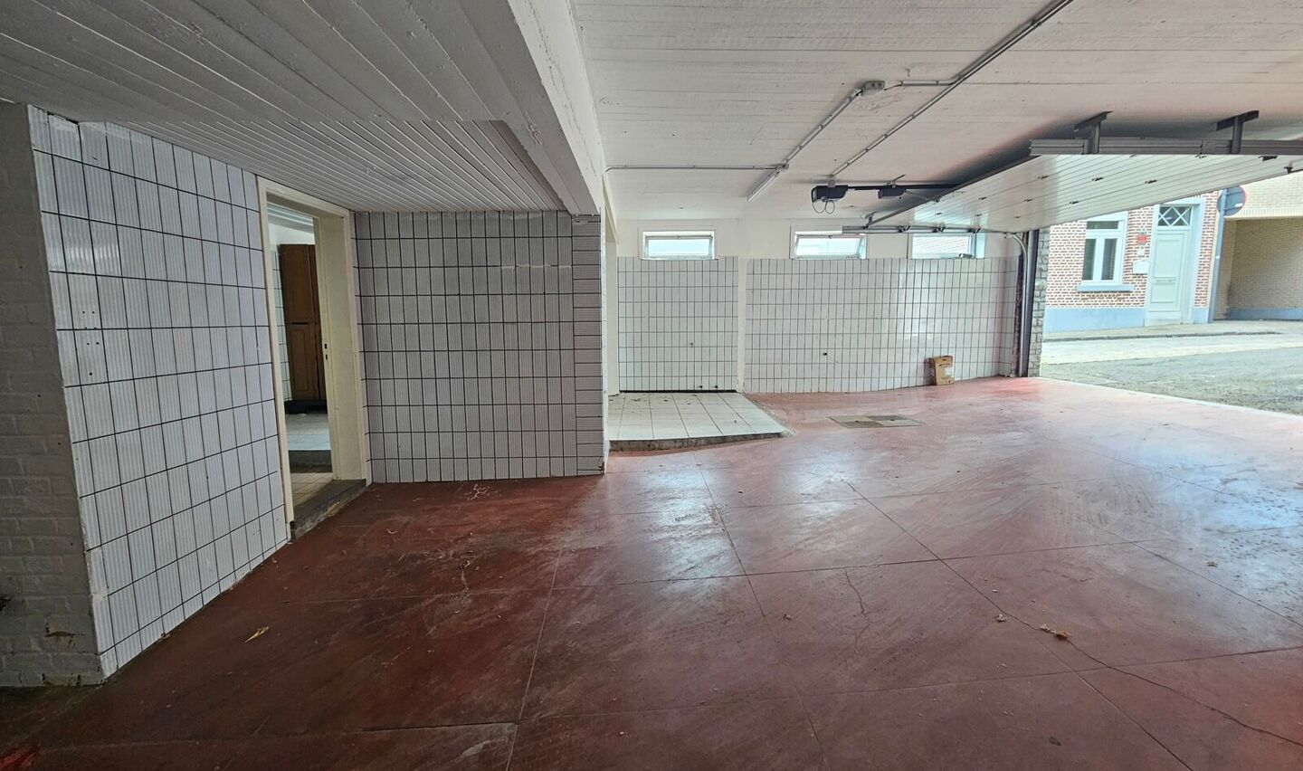 Garage + débarras à vendre à Sint-Pieters-Leeuw