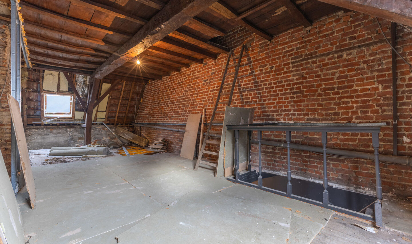 Gebouw voor gemengd gebruik te koop in Halle