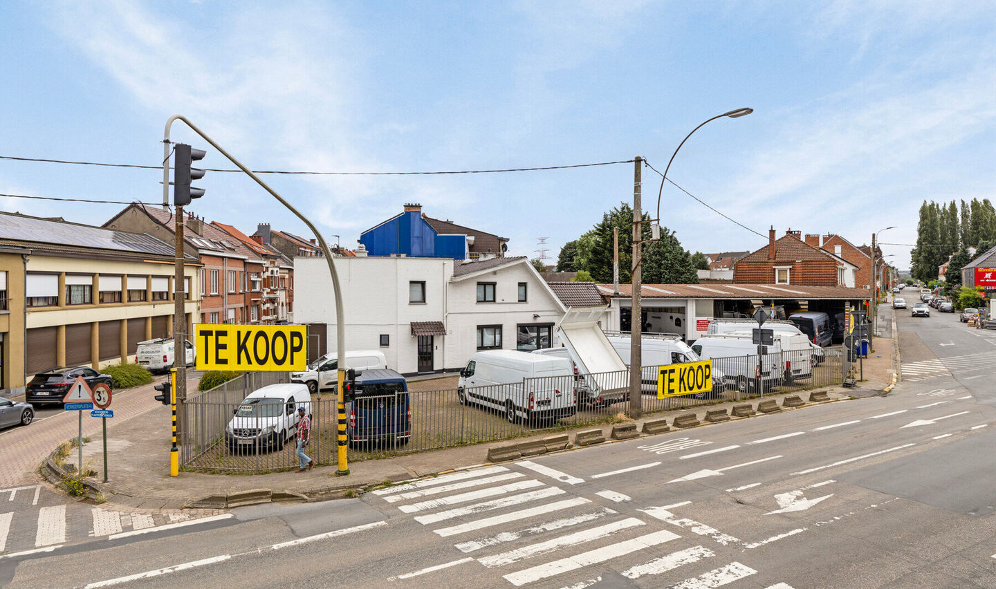 Gebouw voor gemengd gebruik te koop in Leeuw-Saint-Pierre