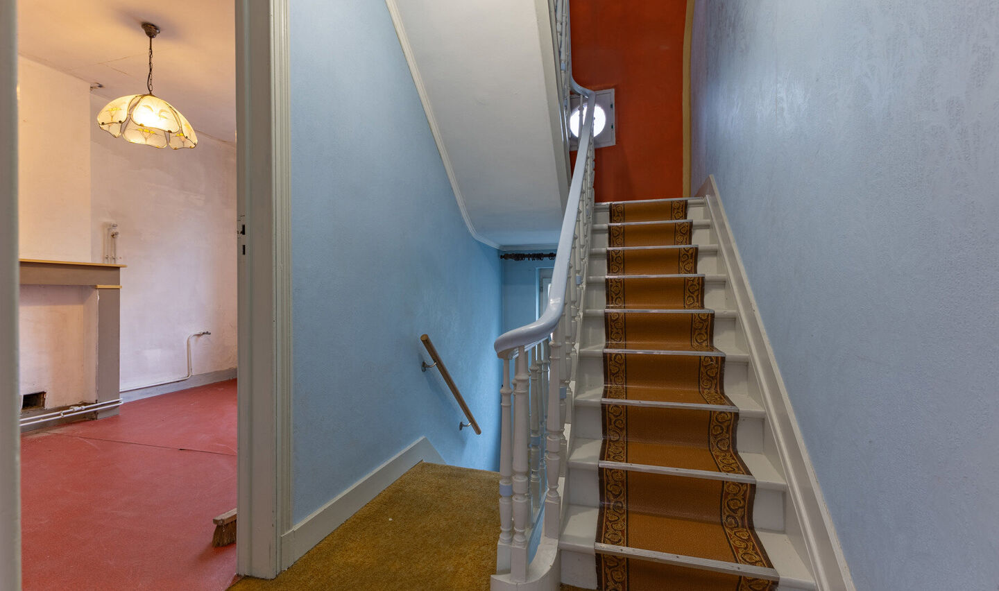 Gebouw voor gemengd gebruik te koop in Sint-Genesius-Rode