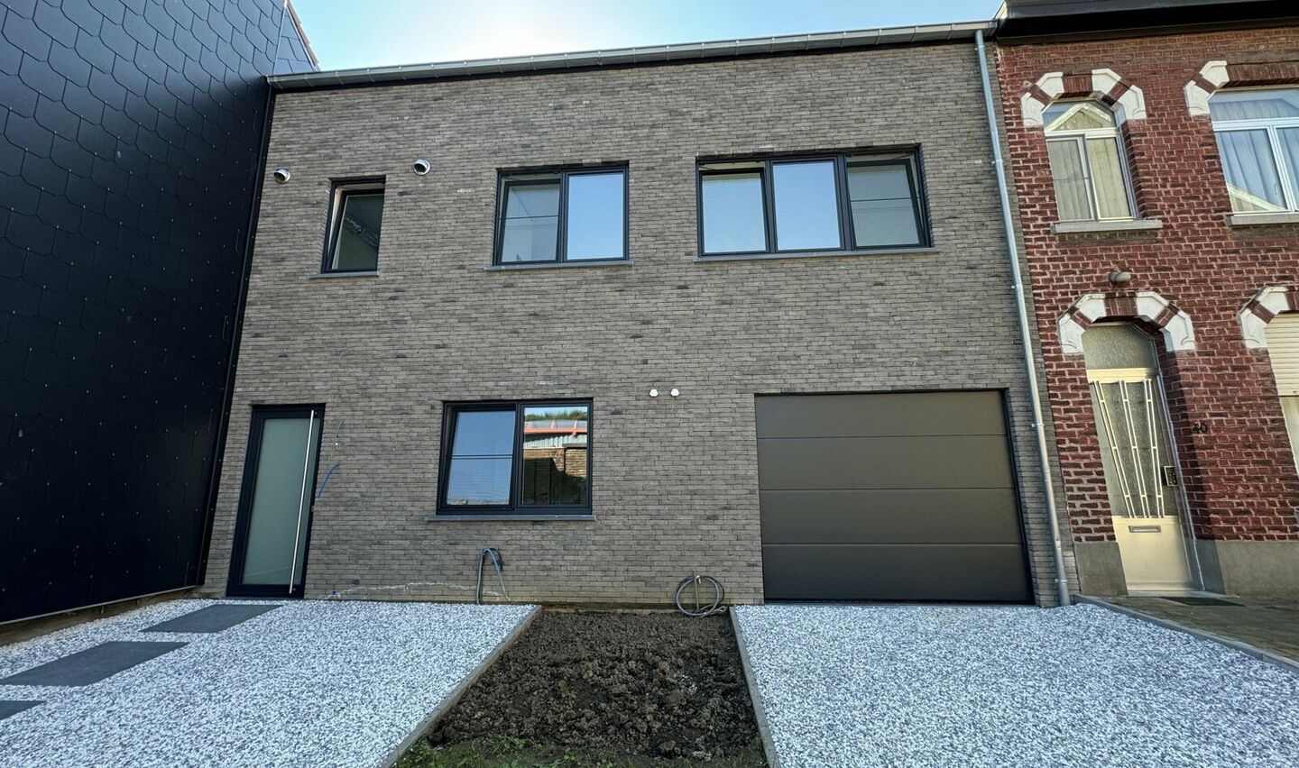 Gelijkvloerse verdieping te huur in Halle