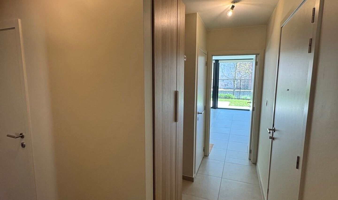 Gelijkvloerse verdieping te huur in Halle