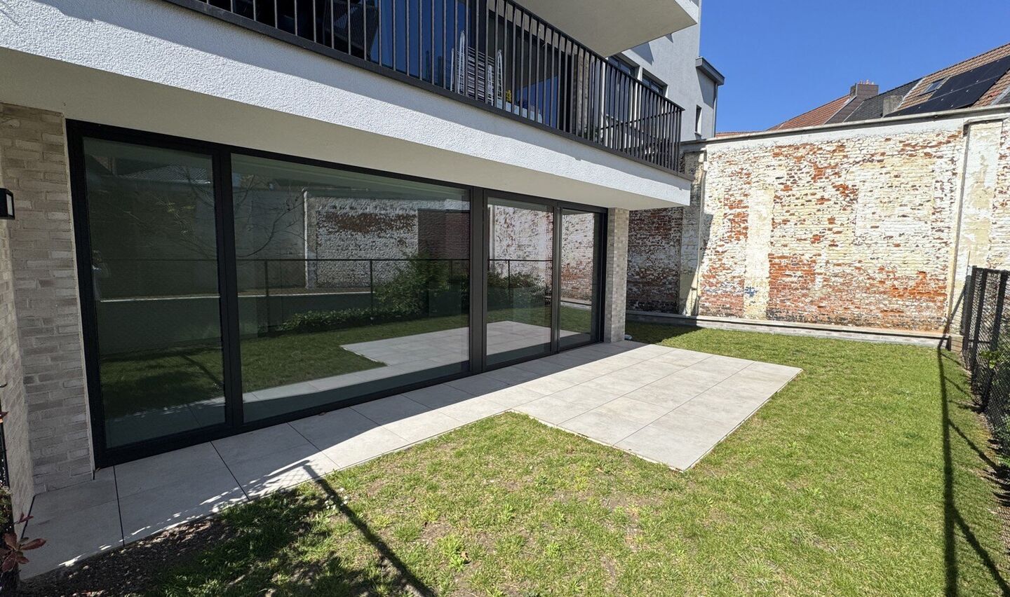 Gelijkvloerse verdieping te huur in Halle