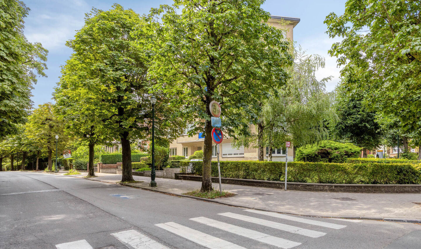 Gelijkvloerse verdieping te koop in Anderlecht