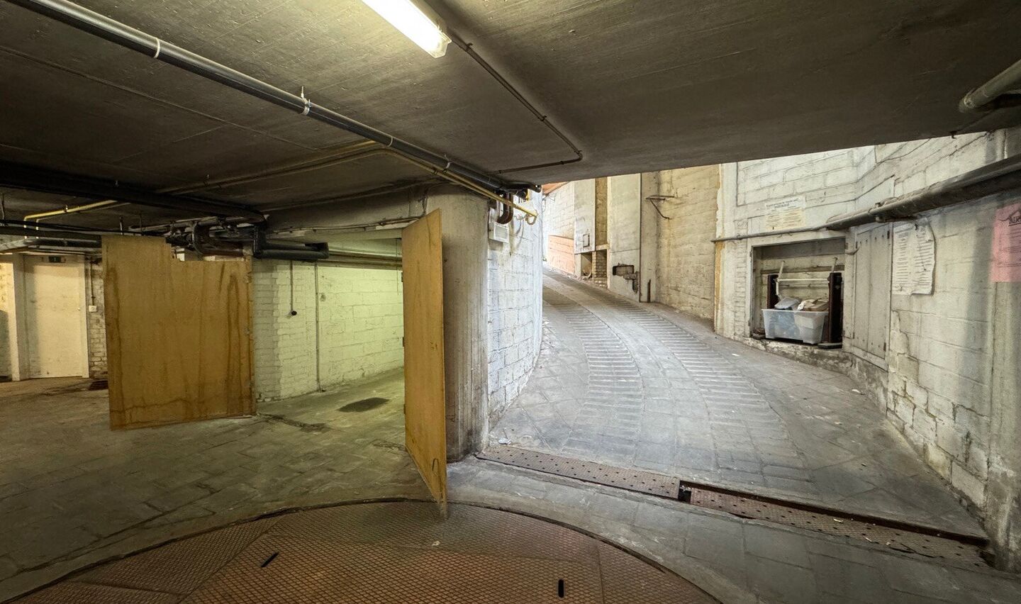 Gesloten garagebox te koop in Anderlecht