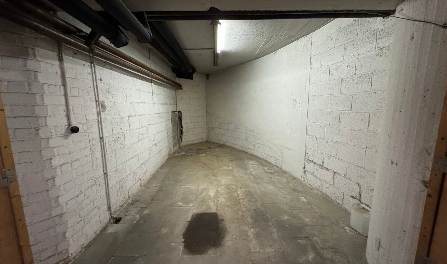 Gesloten garagebox te koop in Anderlecht