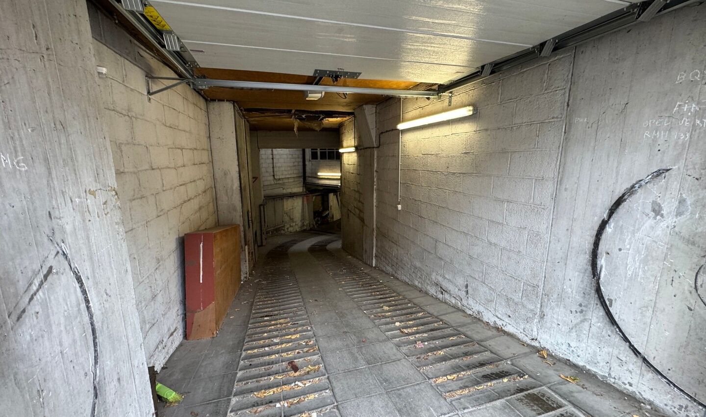 Gesloten garagebox te koop in Anderlecht