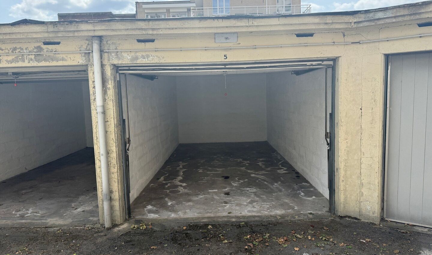 Gesloten garagebox te koop in Vorst