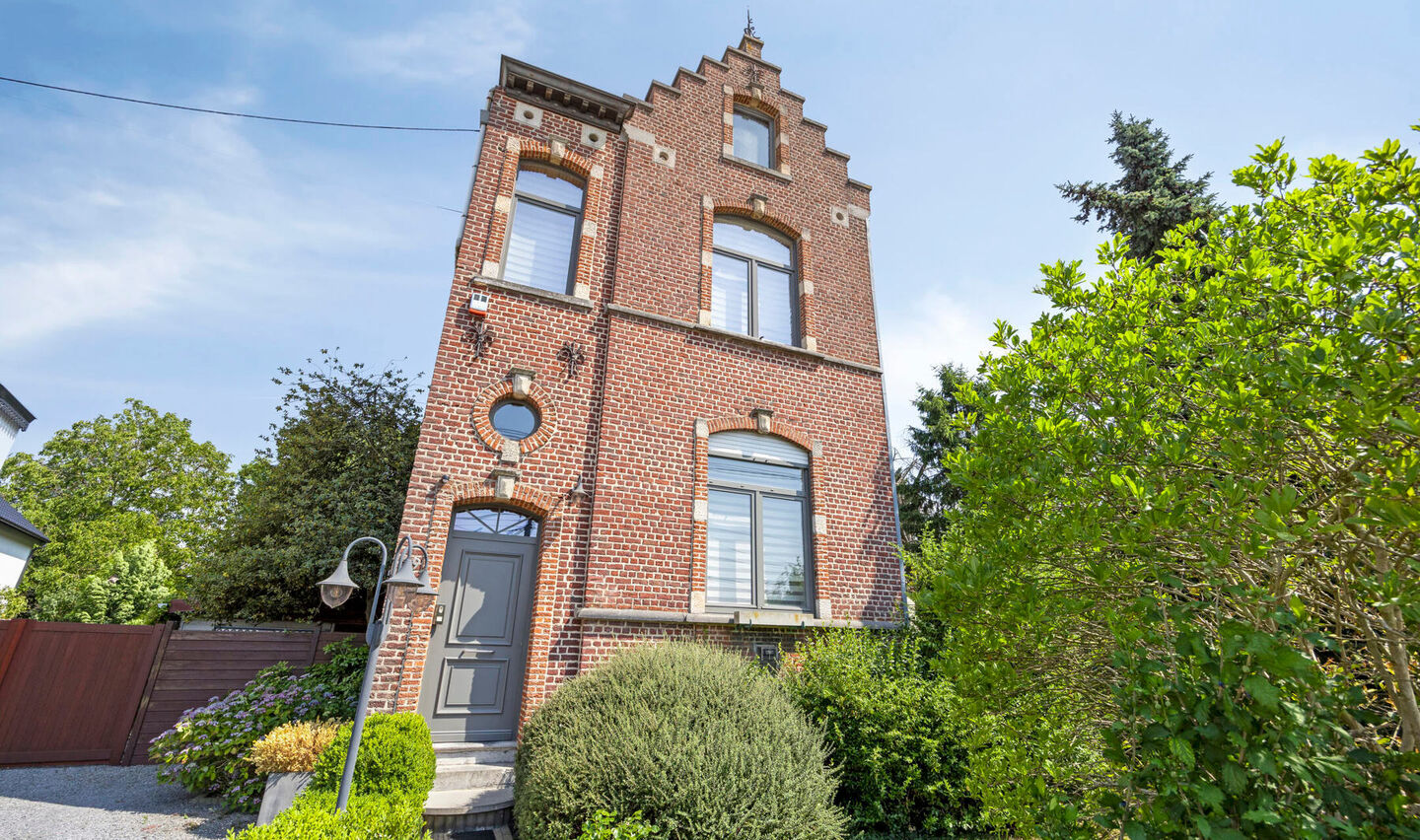 Herenhuis te koop in Sint-Pieters-Leeuw