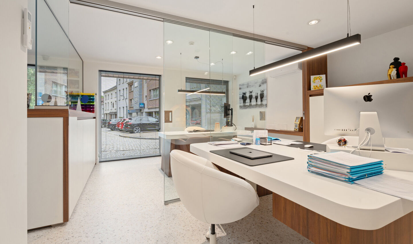 Immeuble de bureaux à vendre à Sint-Pieters-Leeuw