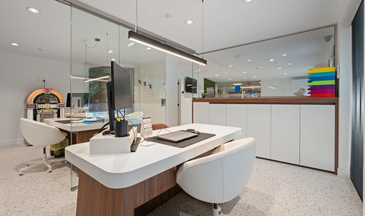 Immeuble de bureaux à vendre à Sint-Pieters-Leeuw