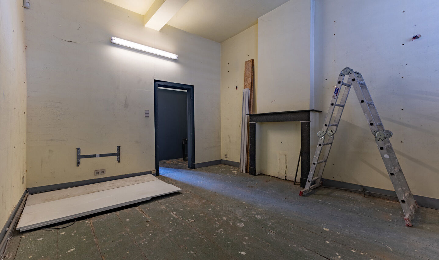 Immeuble mixte &agrave; vendre &agrave; Halle