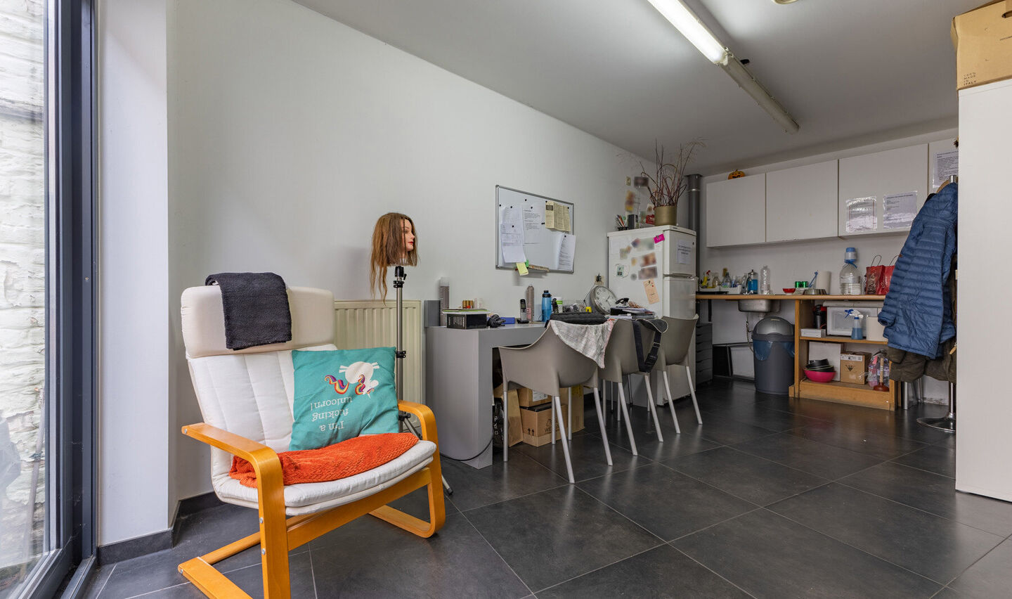 Individuele handelszaak te huur in Halle