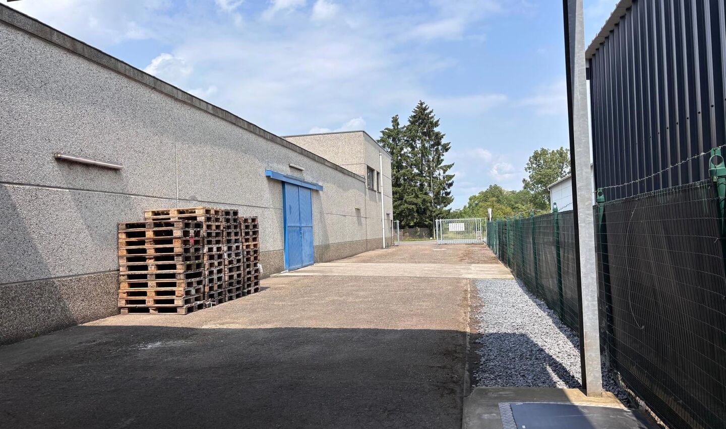 Industrieel gebouw te huur in Rotselaar