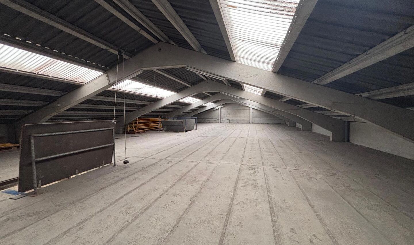 Industrieel gebouw te huur in Rotselaar