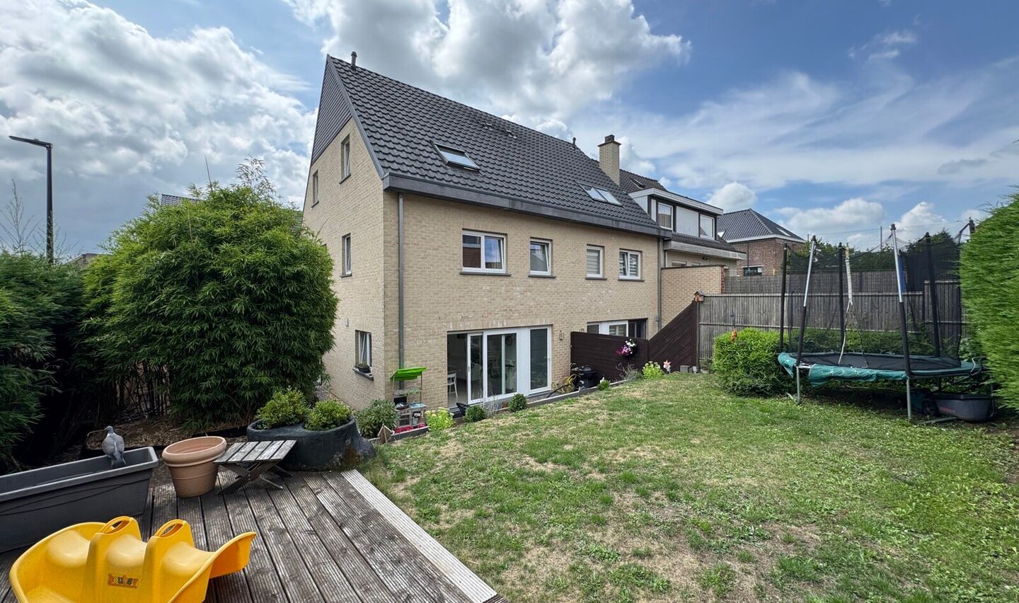 Maison à louer à Sint-Pieters-Leeuw