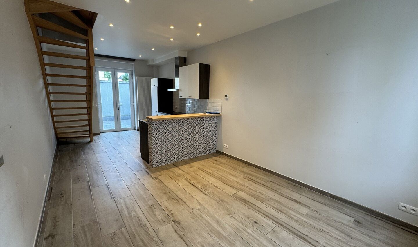 Maison unifamiliale à louer à Halle