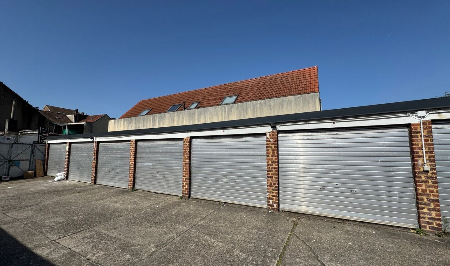 Open garagebox te koop in Anderlecht