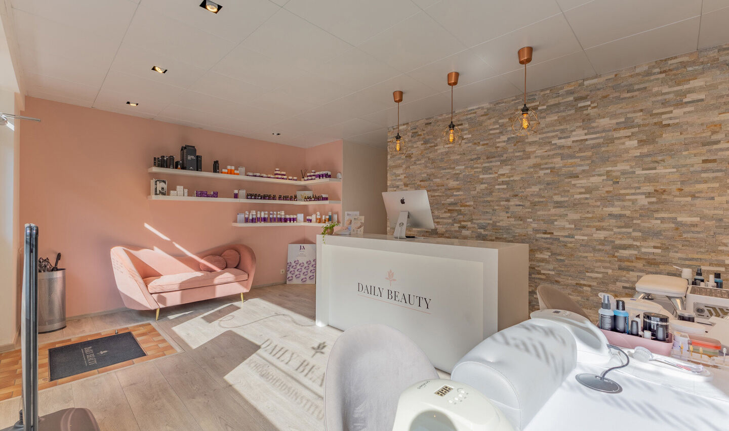 Rez commercial &agrave; vendre &agrave; Halle