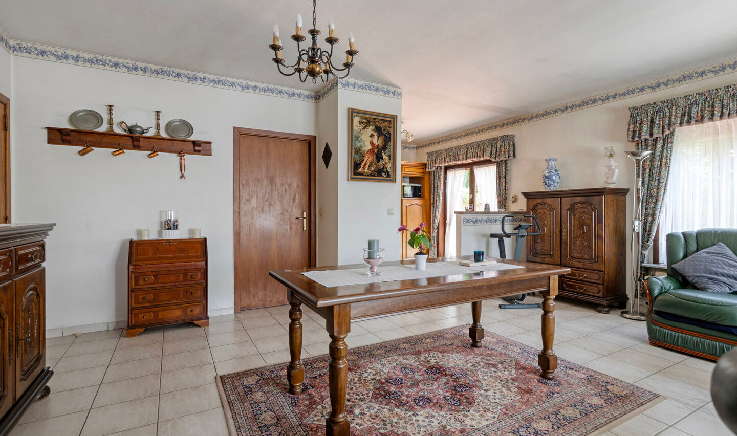 Villa te koop in Beersel