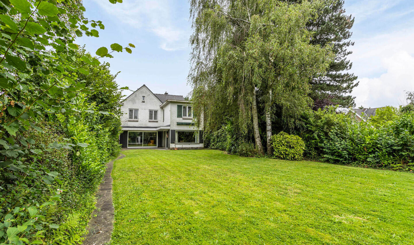 Villa te koop in Sint-Pieters-Leeuw