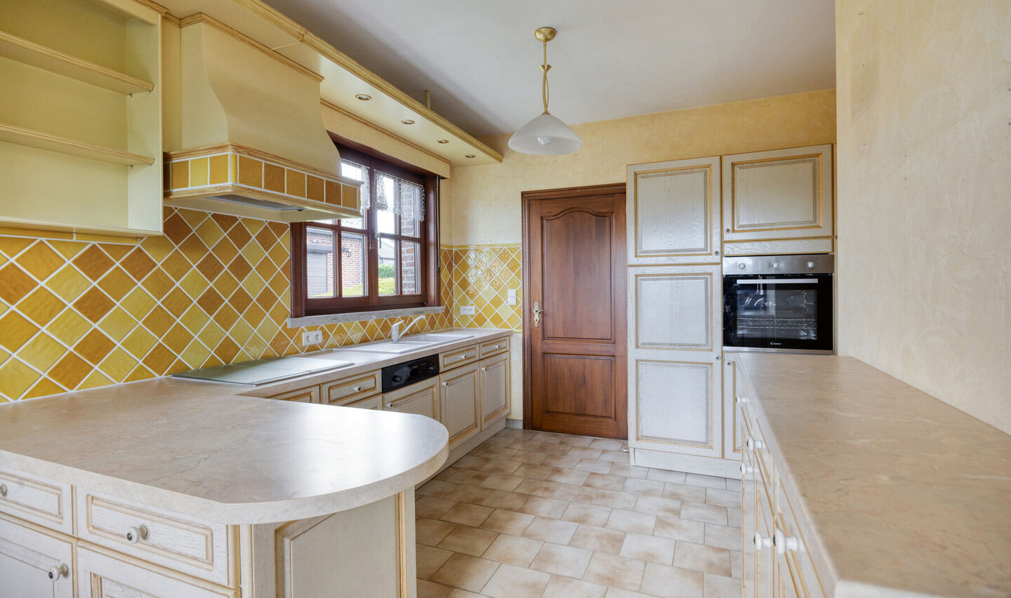 Villa te koop in Sint-Pieters-Leeuw