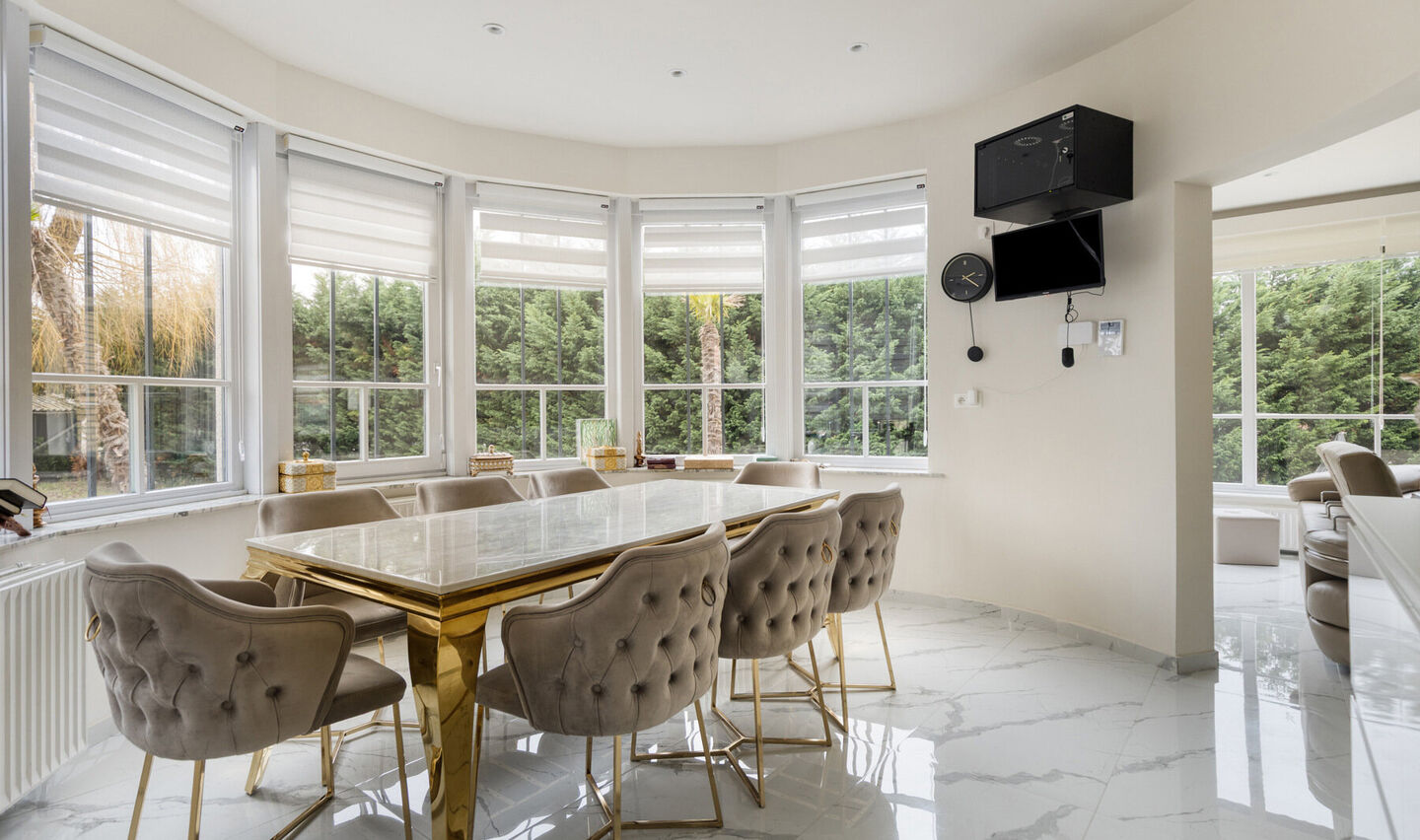 Villa te koop in Sint-Pieters-Leeuw